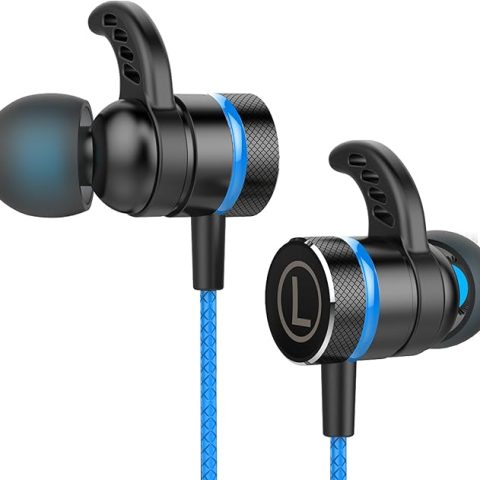 Gaming headphones with dual audio drivers